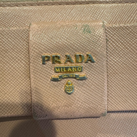 Authentic Prada zippy wallet - Picture 3 of 11